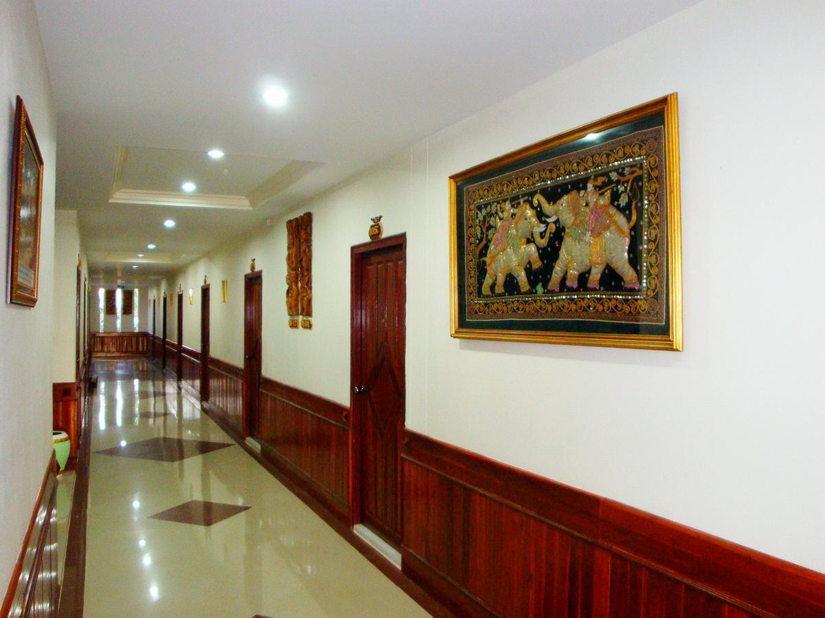Siam House Interplace Lop Buri Екстериор снимка